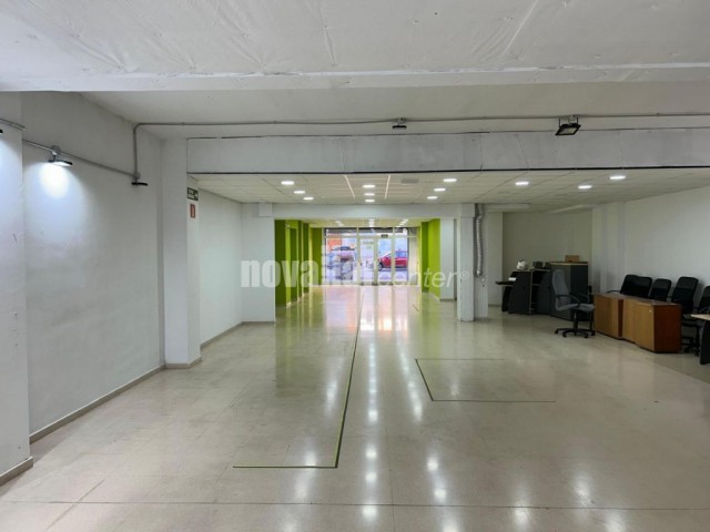 LOCAL COMERCIAL DE 200M I MOLTES POSSIBILITATS